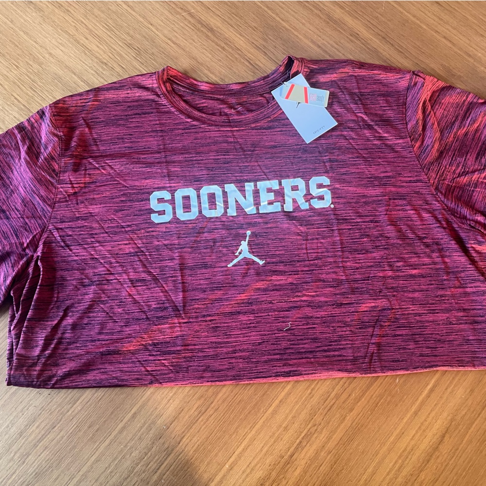 BRAND NEW OU Sooners Dry fit short sleeve shirt.